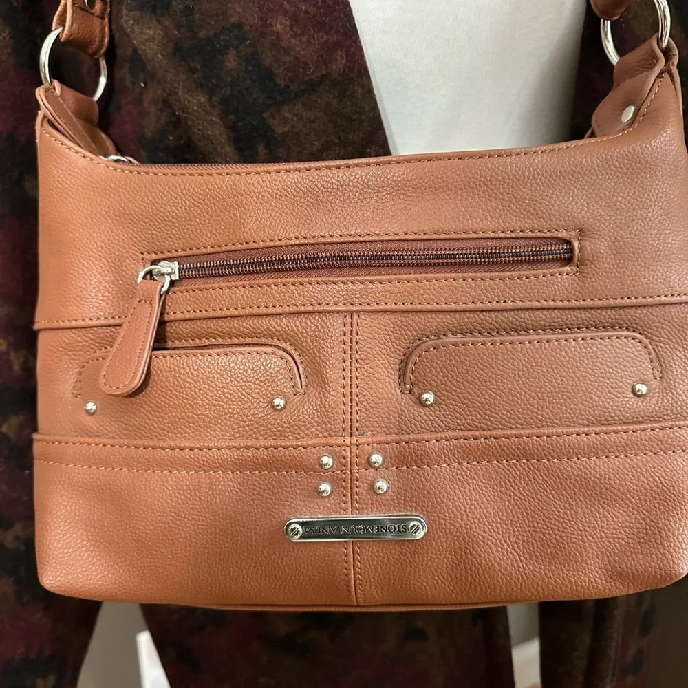 New without tags Stone Mountain Tan Leather Shoulder Bag - Picture 2 of 12